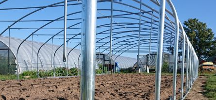 Aufbau Folientunnel | Emmerts-Biokiste